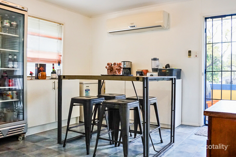 Property photo of 33 Brock Crescent Dysart QLD 4745