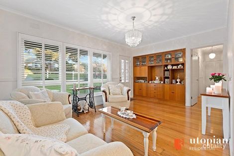 Property photo of 10 Yvonne Avenue Croydon South VIC 3136