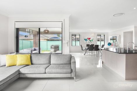 Property photo of 18 Comberford Close Prairiewood NSW 2176