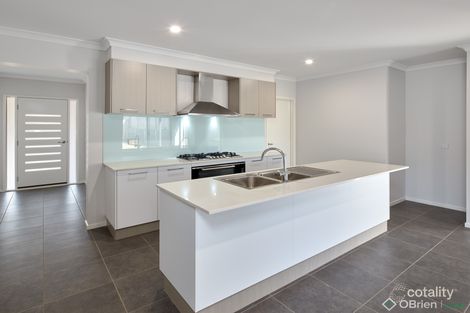 Property photo of 8 Plenty Drive Warragul VIC 3820