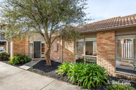 Property photo of 1/17 Toolambool Road Carnegie VIC 3163