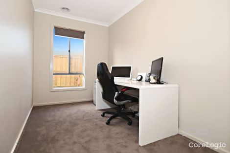 Property photo of 12 Higgins Street Fraser Rise VIC 3336