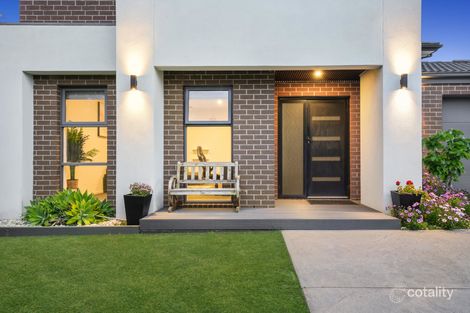 Property photo of 4 Willsmere Way Mickleham VIC 3064