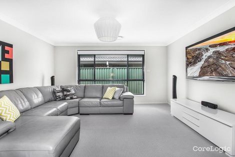 Property photo of 18 Comberford Close Prairiewood NSW 2176