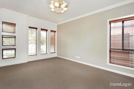 Property photo of 8 Matlock Street Caroline Springs VIC 3023