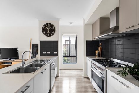 Property photo of 17 Ginini Street Truganina VIC 3029