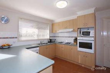 Property photo of 2 Little Acre Close Langwarrin VIC 3910