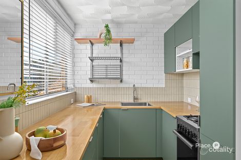 2/92 Bovelles St, Camp Hill, QLD 4152