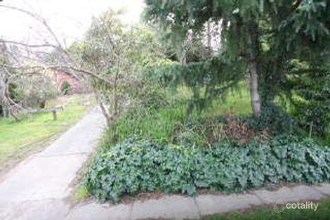 Property photo of 2 Quarry Road Upper Ferntree Gully VIC 3156