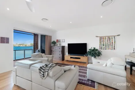 Property photo of 70/181 Lae Drive Coombabah QLD 4216