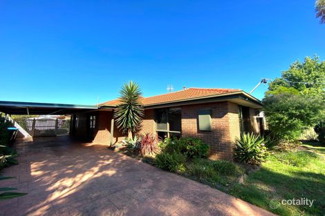 19 Rowes Rd, Werribee, VIC 3030