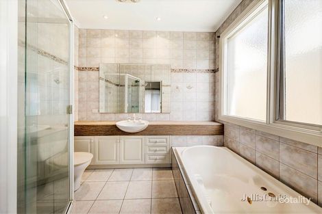 Property photo of 3/12 Balwyn Road Canterbury VIC 3126