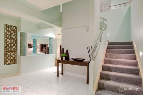 Property photo of 32 Aurora Place Newport QLD 4020