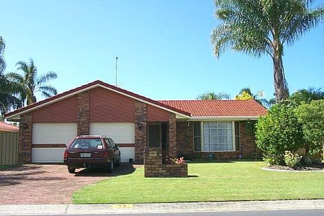 Property photo of 19 Holbrook Way Elanora QLD 4221