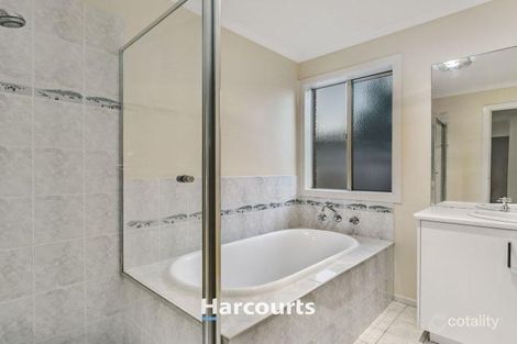 Property photo of 35 Abbey Road Narre Warren South VIC 3805