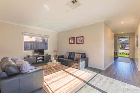 Property photo of 19 Picnic Avenue Clyde North VIC 3978