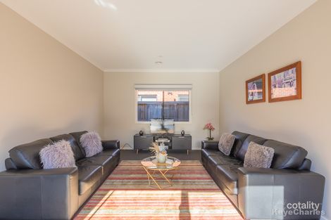 Property photo of 19 Picnic Avenue Clyde North VIC 3978