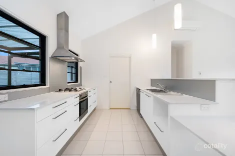Property photo of 12 Beverley Crescent Marsfield NSW 2122
