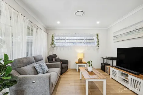 Property photo of 7 Menzies Court Woongarrah NSW 2259