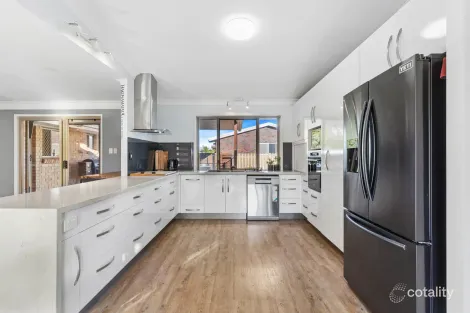 Property photo of 8 Carara Drive Kawana QLD 4701