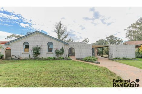 Property photo of 16 Wayside Court Kelso NSW 2795