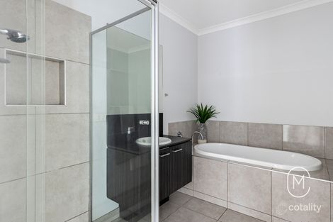 Property photo of 19 Navigate Road Doreen VIC 3754