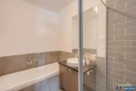 Property photo of 24 Eldorado-Tarrawingee Road Eldorado VIC 3746