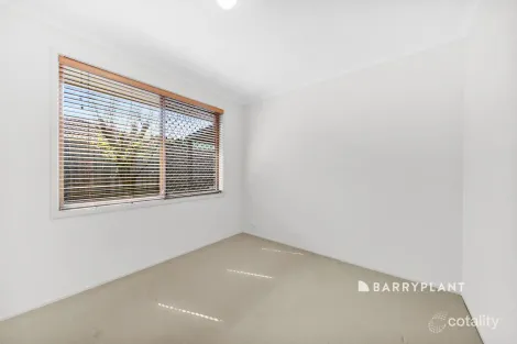Property photo of 11 Mitre Crescent Berwick VIC 3806