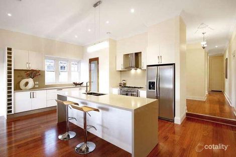 Property photo of 39 Robert Street Bentleigh VIC 3204