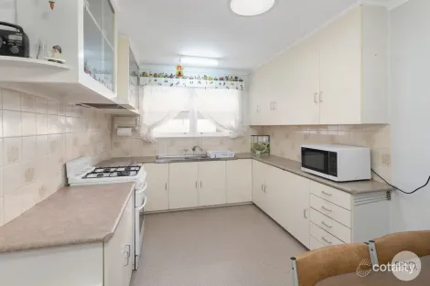 Property photo of 11 Cambridge Street Wendouree VIC 3355