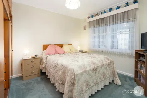 Property photo of 11 Cambridge Street Wendouree VIC 3355