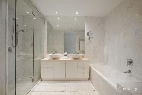 Property photo of 602/15 Queens Road Melbourne VIC 3004