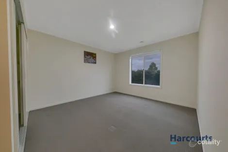 Property photo of 5 Tableland Road Tarneit VIC 3029