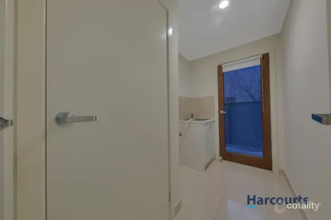 Property photo of 5 Tableland Road Tarneit VIC 3029