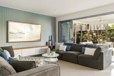 Property photo of 8 Sturt Place Upper Kedron QLD 4055