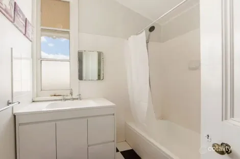 Property photo of 32 Waterworks Road Brassall QLD 4305