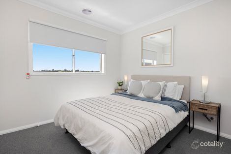 Property photo of 64 Barrel Road Drouin VIC 3818