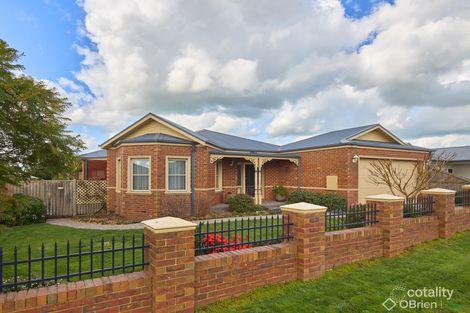 Property photo of 19 Mountain Vista Court Drouin VIC 3818