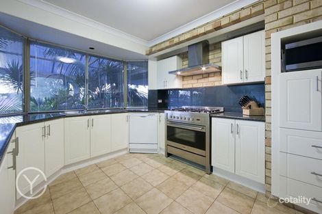 Property photo of 2 Whitfeld Terrace Winthrop WA 6150