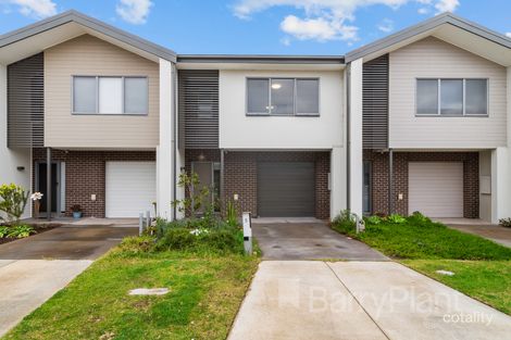 Property photo of 5 Cascades Way Wantirna South VIC 3152