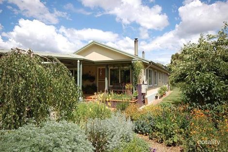 Property photo of 10 Sullivans Road Coomoora VIC 3461
