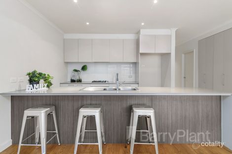 Property photo of 5 Cascades Way Wantirna South VIC 3152