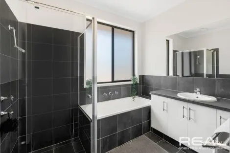 Property photo of 18 Artesian Road Two Wells SA 5501