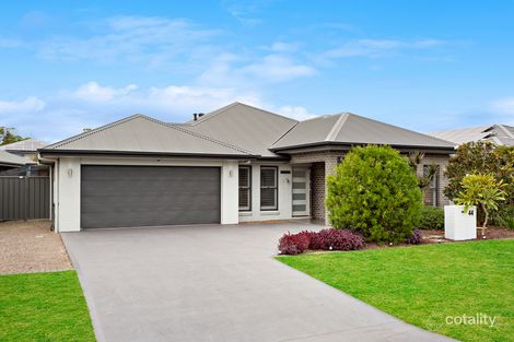 44 Apple St, Fern Bay, NSW 2295