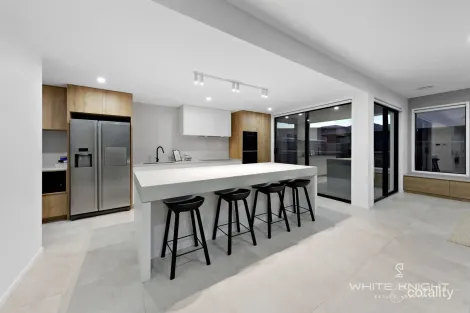 Property photo of 48 Farrier Boulevard Fraser Rise VIC 3336