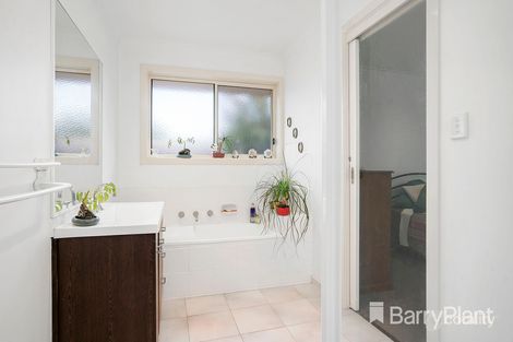 Property photo of 22 Bianca Drive Aspendale Gardens VIC 3195