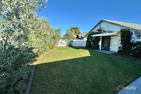 Property photo of 1 Dobell Avenue Paradise Point QLD 4216