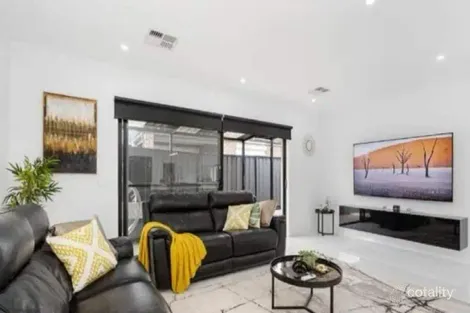 Property photo of 9 Tunnel Road Wollert VIC 3750