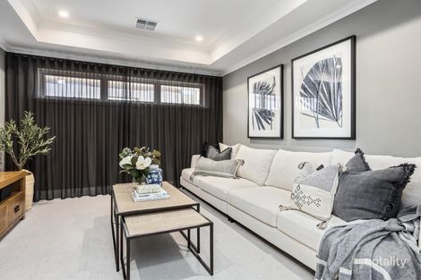 Property photo of 11 Lustre Road Bennett Springs WA 6063