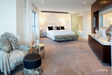 Property photo of 1/32 Austral Street St Lucia QLD 4067